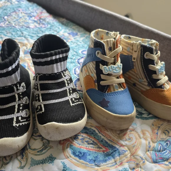 Fisher-Price Monkey Baby Seat with Green Tray - Picture 7 of 9